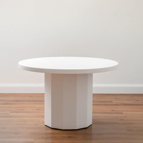 ATTITUDE DINING TABLE